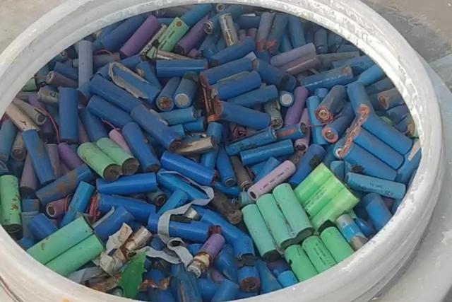 廢舊鋰電池的大批量處理，鋰電池?zé)峤庠O(shè)備的高產(chǎn)能